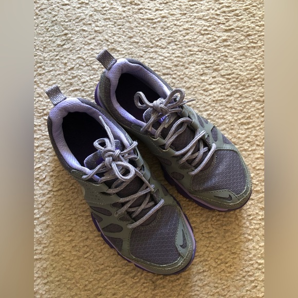 Nike Shoe - Picture 8 of 8